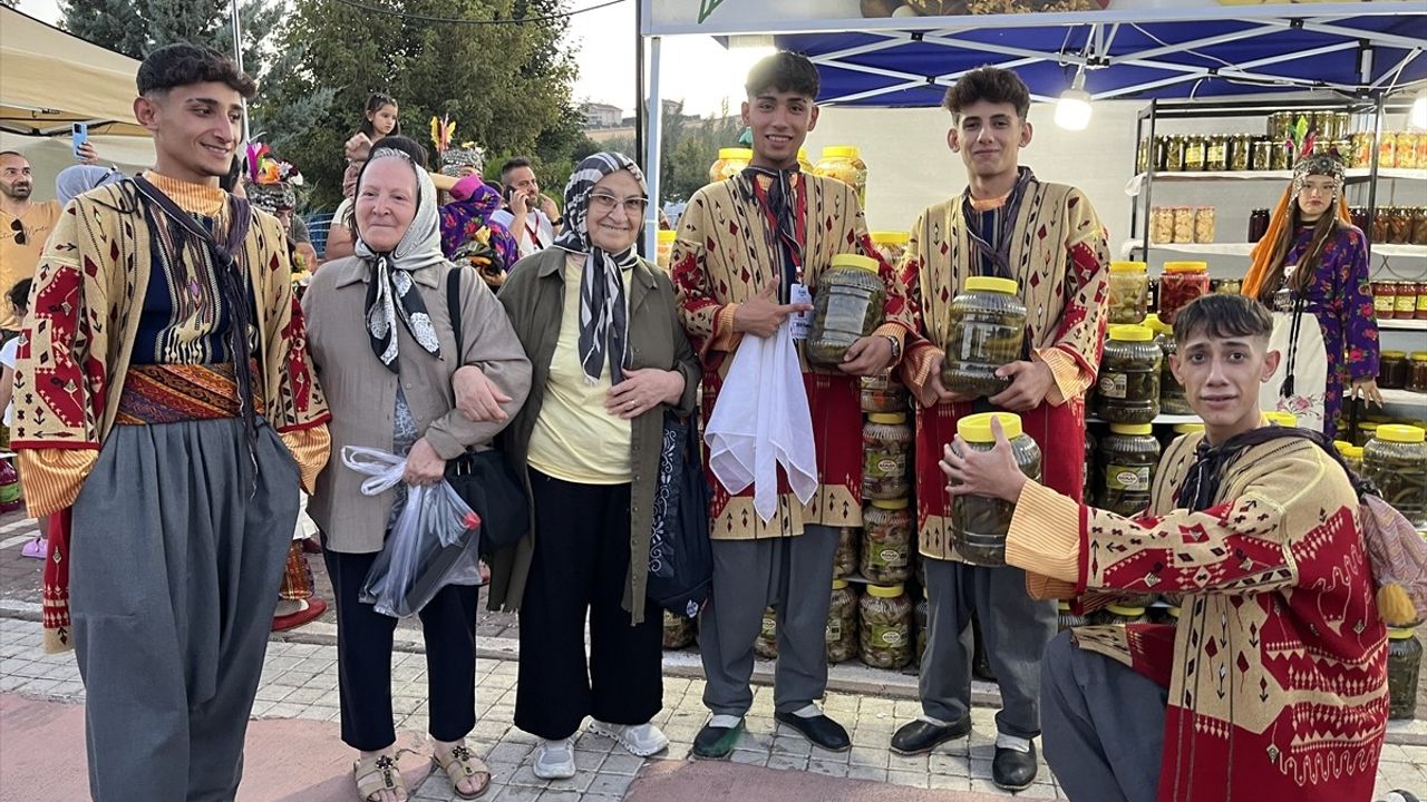 17. Uluslararası Çubuk Turşu ve Kültür Festivali Devam Ediyor