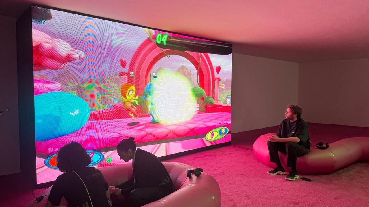 18. İstanbul Bienali Sanatla Buluşuyor