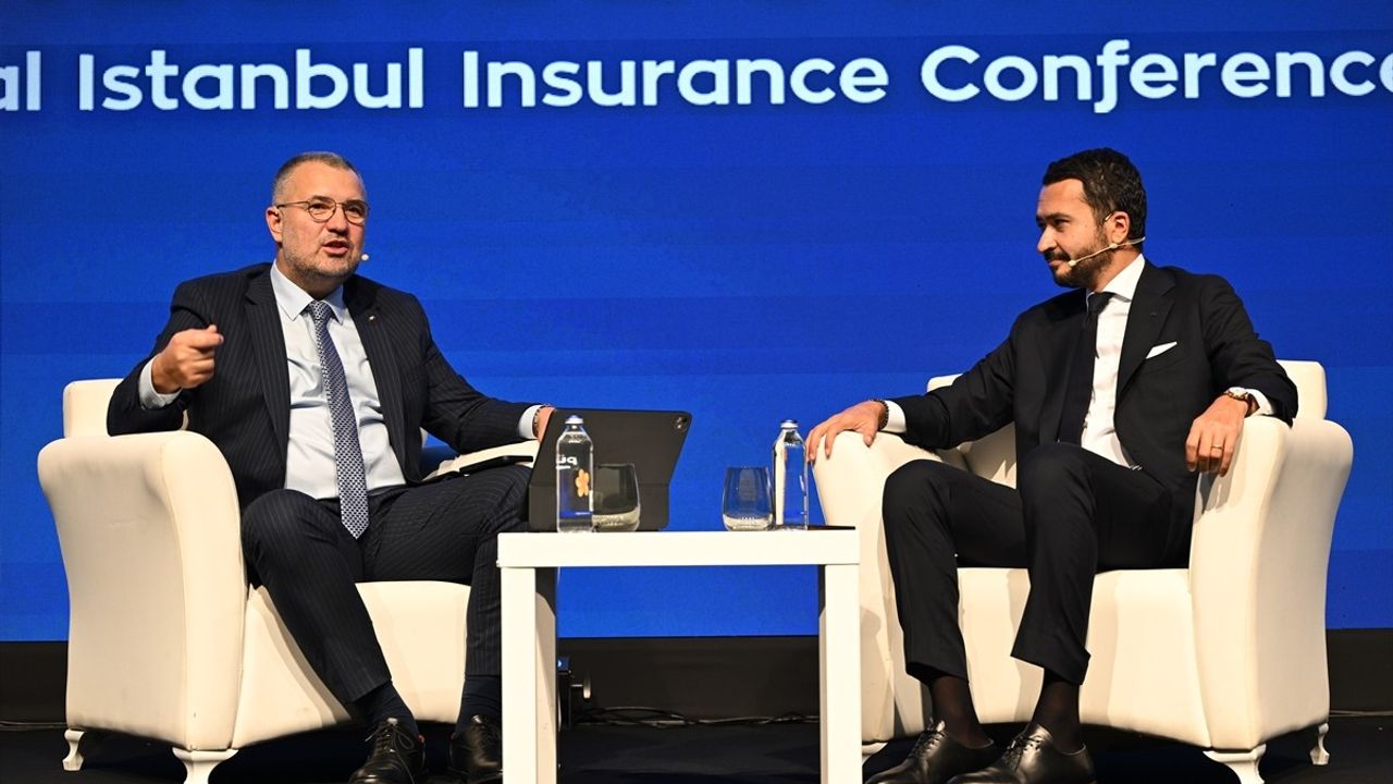 4. Uluslararası Sigorta Zirvesi: Dijitalleşme ve Yapay Zeka Üzerine Tartışmalar