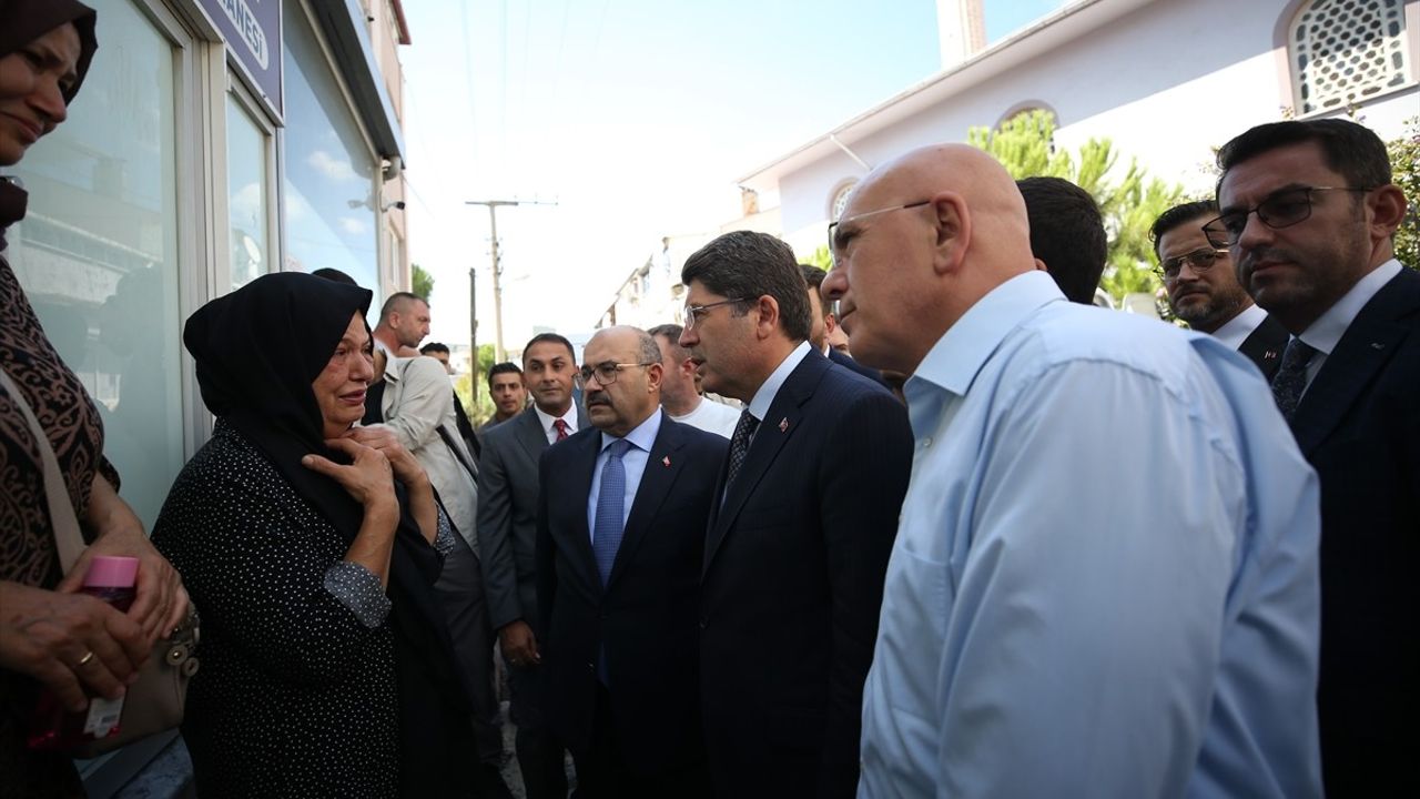 Adalet Bakanı Yılmaz Tunç Balıkesir'de Çeşitli Ziyaretlerde Bulundu