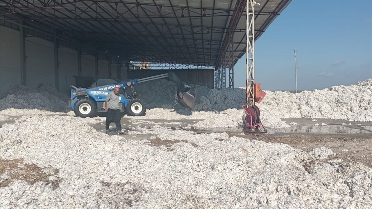 Adana'daki Çırçır Fabrikası Yangını Kontrol Altına Alındı