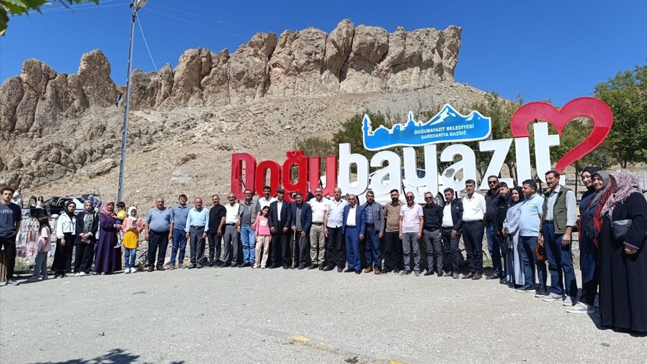 Ağrı'da Şehit Aileleri ve Gazilere Tarihi Gezinti