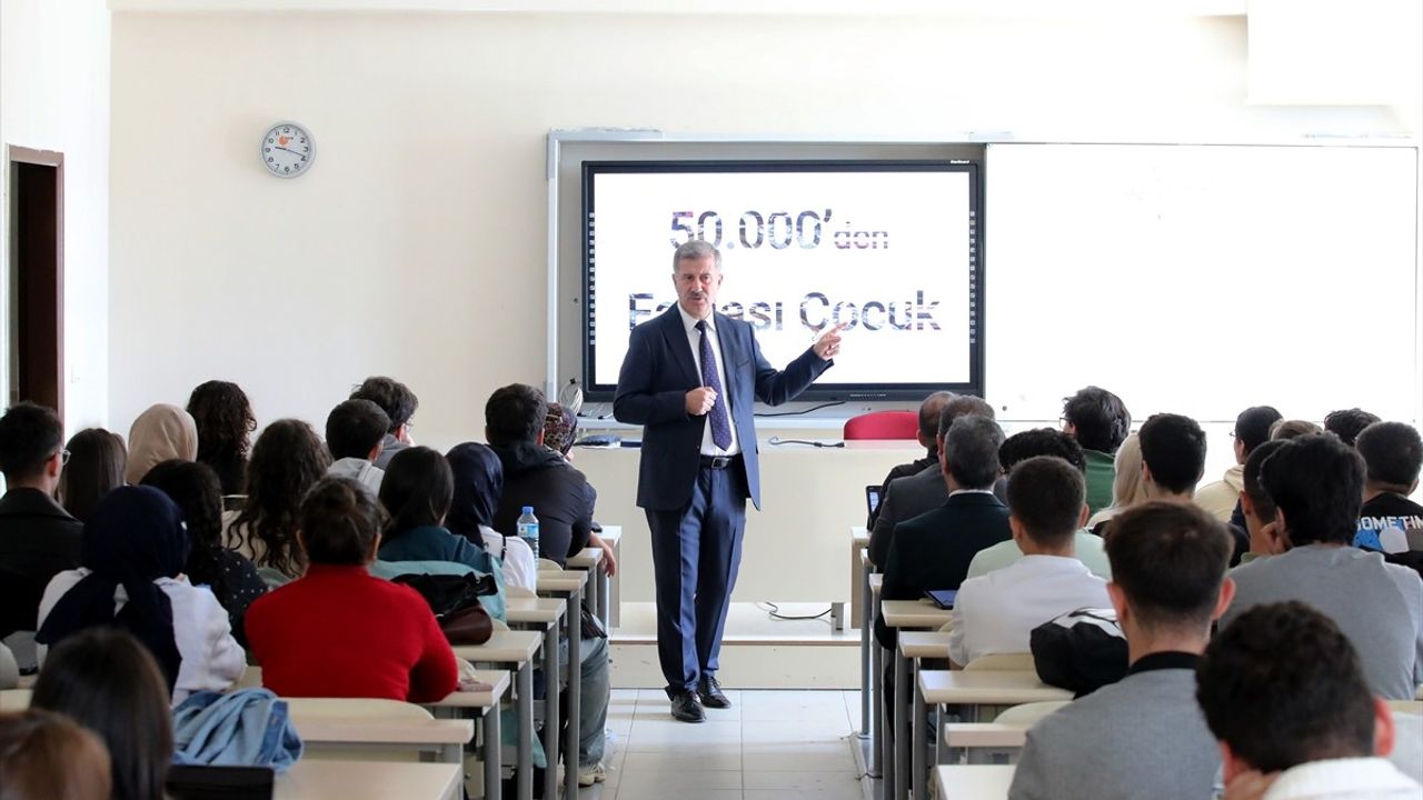 Ağrı İbrahim Çeçen Üniversitesi'nde 'Filistin ve Gazze' Temalı İlk Ders