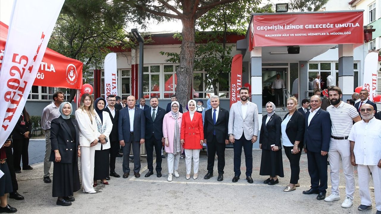 Aile ve Sosyal Hizmetler Bakanı Göktaş Balıkesir'de Ziyaretlerde Bulundu