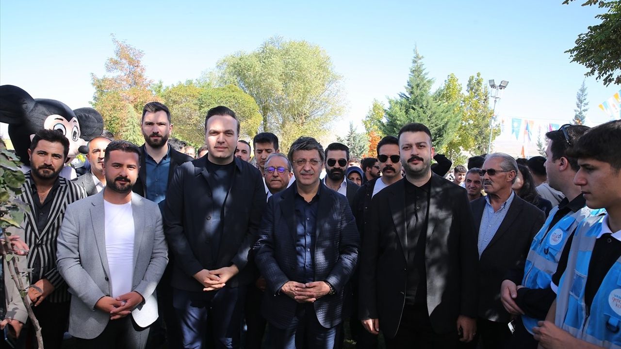 AK Gençlik Van GölFest Etkinliği Tamamlandı