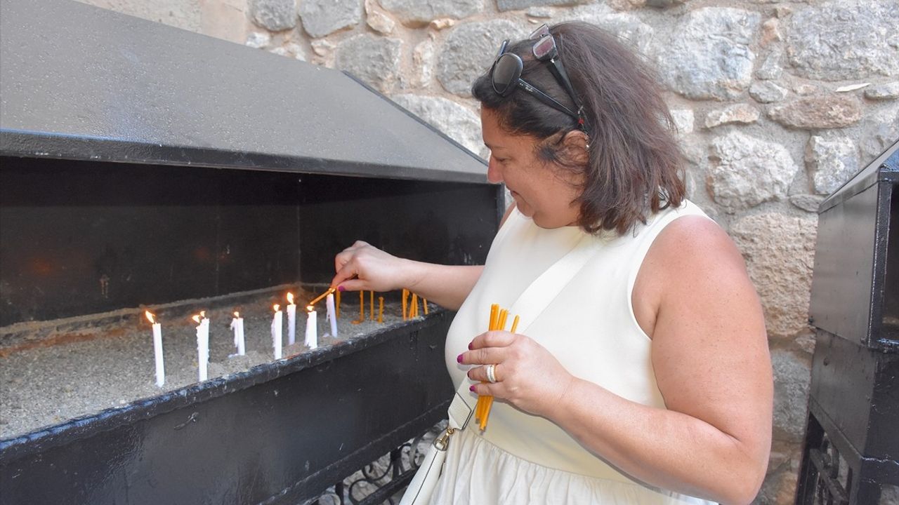 Akdamar Kilisesi'nde 13. Ayin Gerçekleşti