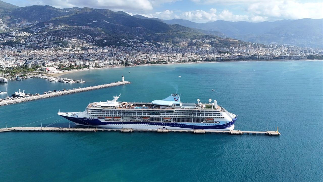 Alanya'ya Gelen Turistlerin Sayısı Artıyor