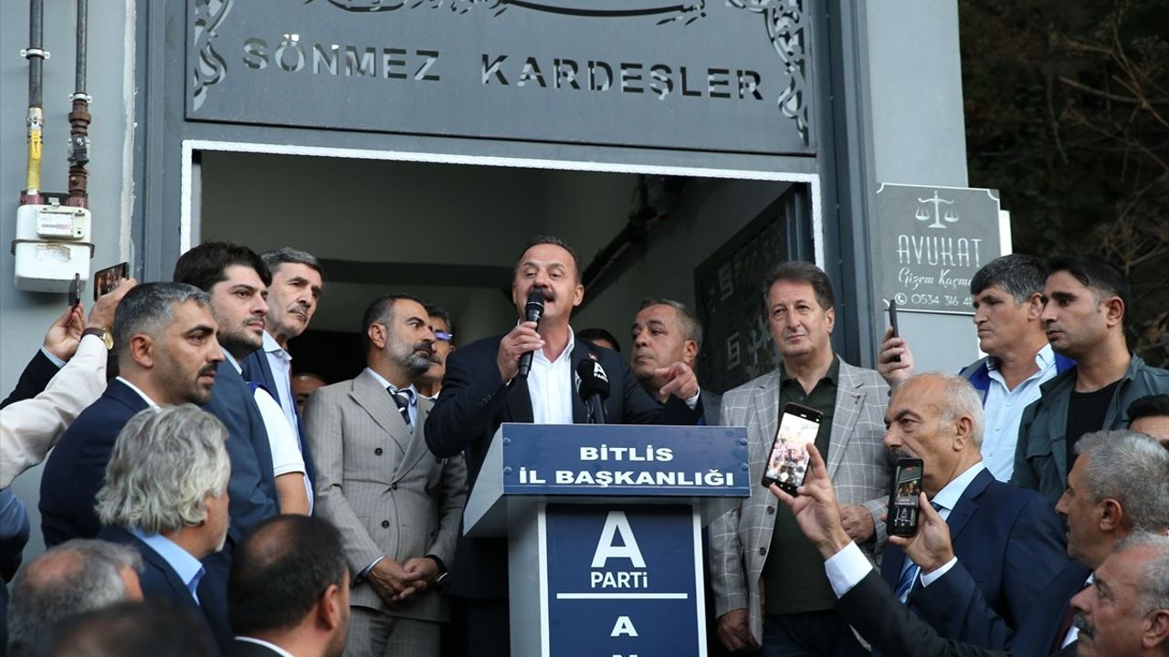 Anahtar Parti Genel Başkanı Yavuz Ağıralioğlu Bitlis'te İl Başkanlığı Açılışını Yaptı