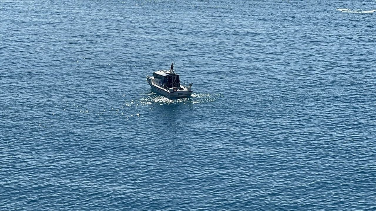 Antalya'da Falezlerden Düşen Kişi İçin Arama Çalışması Başlatıldı