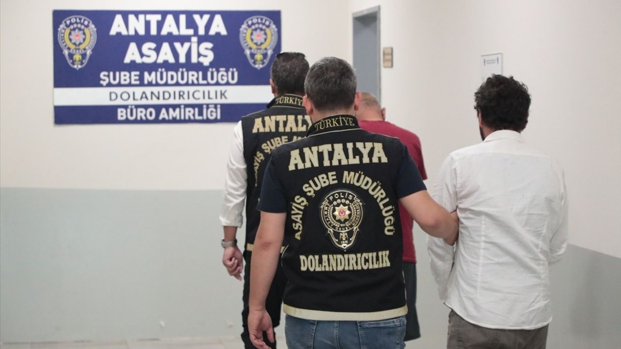 Antalya'da Sahte Altın Dolandırıcılığı: Bir Zanlı Tutuklandı