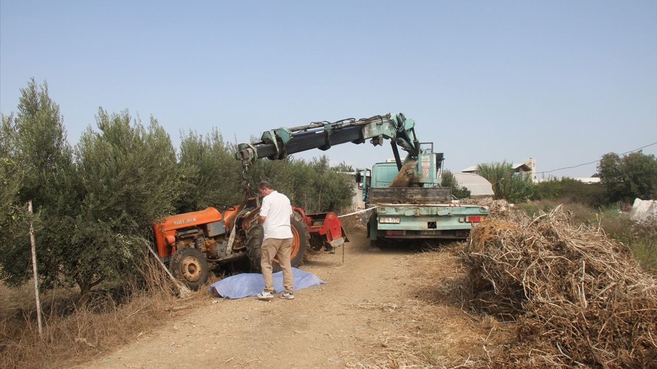 Antalya'da Traktör Altında Kalan Elektrik Ustası Hayatını Kaybetti