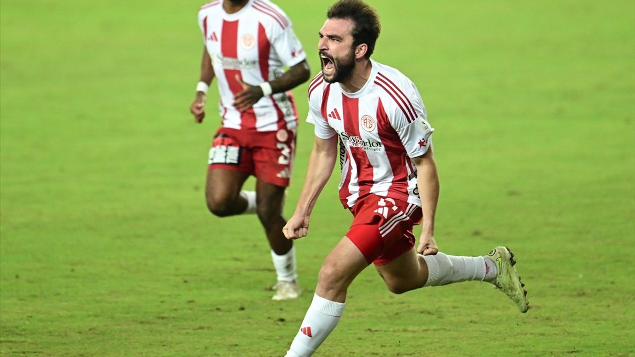 Antalyaspor Teknik Direktörü Emre Belözoğlu'ndan Maç Sonrası Açıklamalar