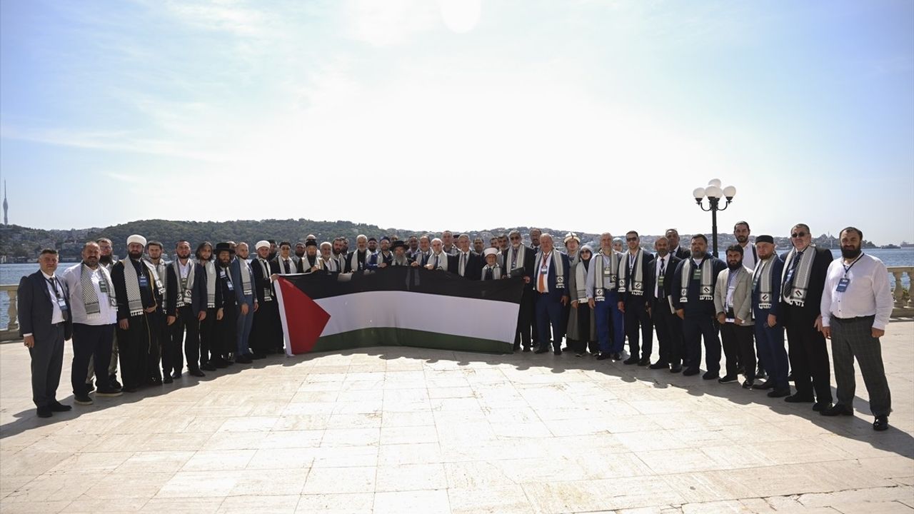 Avrupa Müslüman Forumu Gazze Soykırımını Kınamak İçin Toplandı