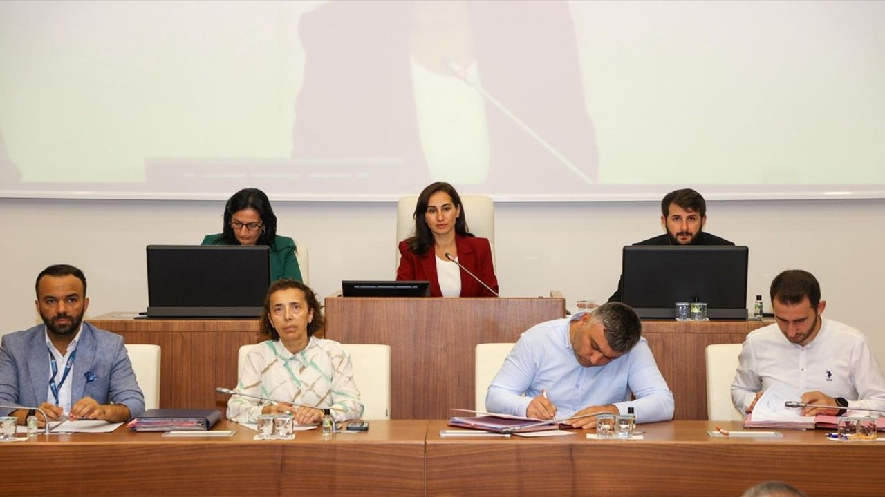 Beykoz Belediyesi Meclisi'nde Maaş Sorunları Tartışıldı