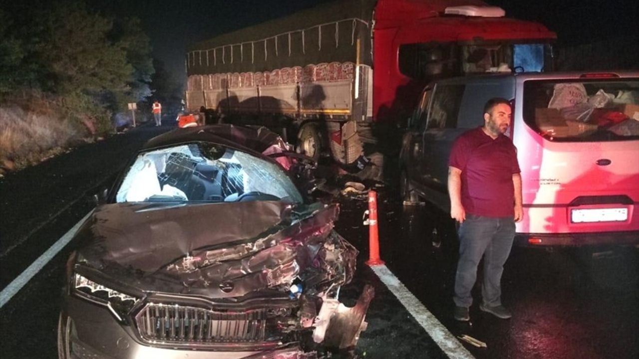 Bilecik'teki Zincirleme Trafik Kazasında 4 Yaralı