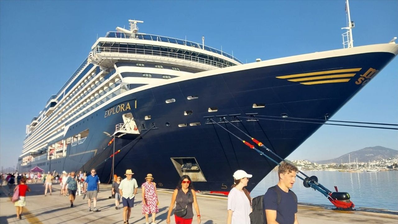 Bodrum'a Eksplora I Kruvaziyeriyle 743 Yolcu Geldi
