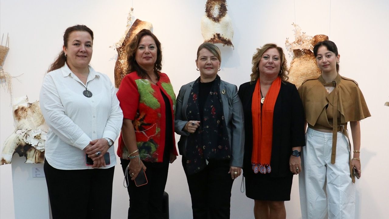 Bulgaristan'da Türk Sanatının İzleri: Mitolojik Dönüşümler Sergisi