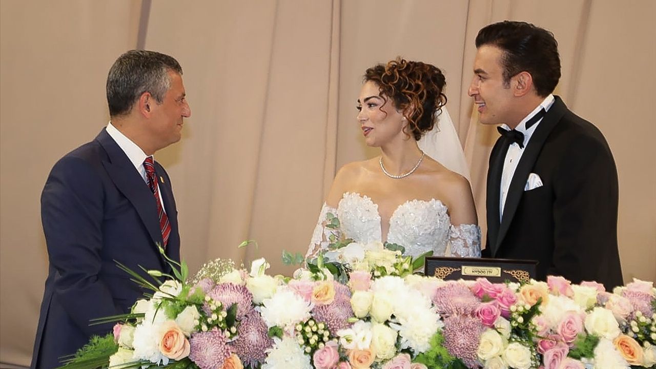 CHP Genel Başkanı Özgür Özel Gaziantep'te Nikah Törenine Katıldı
