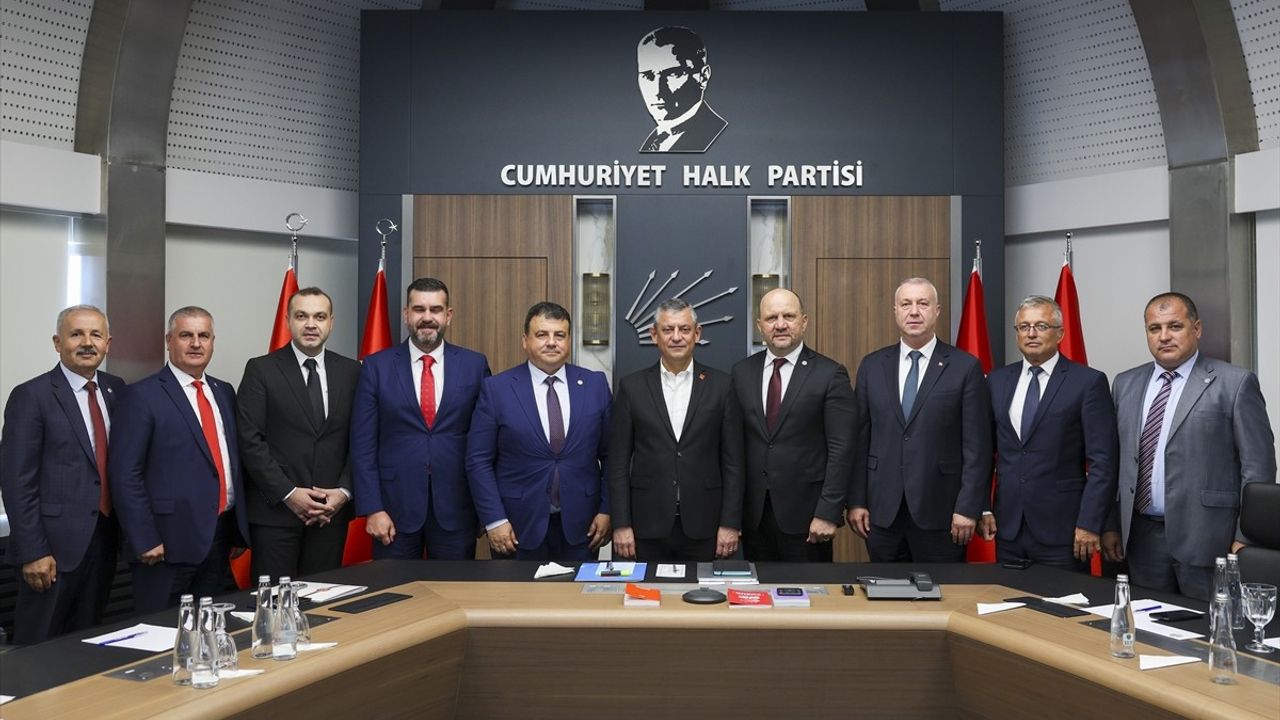 CHP Genel Başkanı Özgür Özel ve Abdurrahim Nursoy'un Görüşmesi