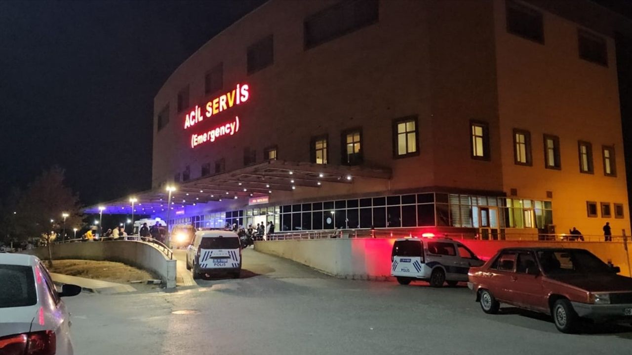 Çorum'da Hastane İçinde Bıçaklı Kavga: 2 Yaralı