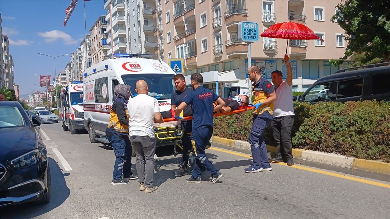 Çorum'da Motosiklet Kazası: 2 Yaralı
