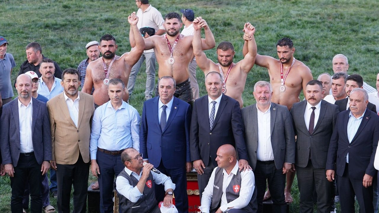 Çorum'da Yağlı Pehlivan Güreşleri'nde Erkan Taş Şampiyon Oldu