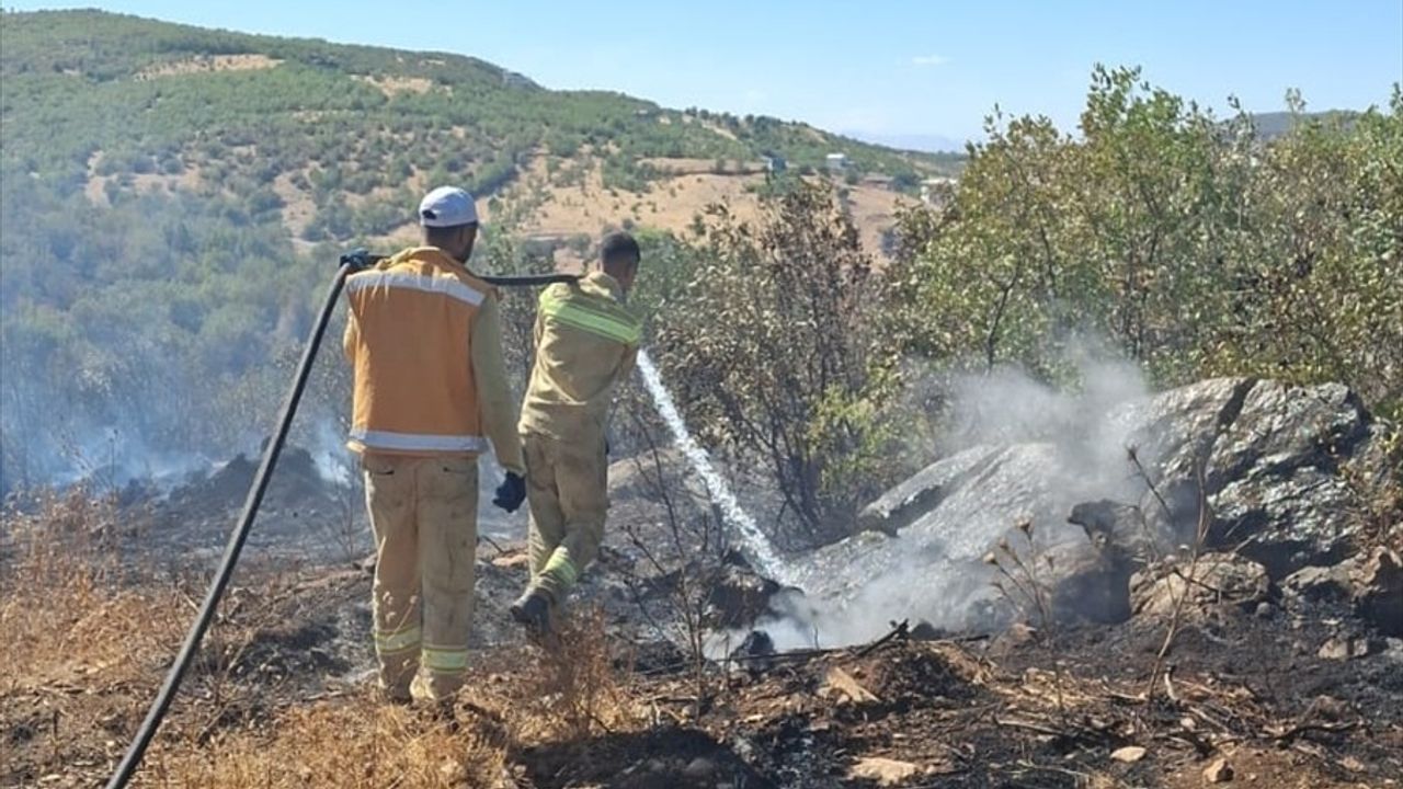 Diyarbakır'da 3 Noktada Yangın Kontrol Altına Alındı