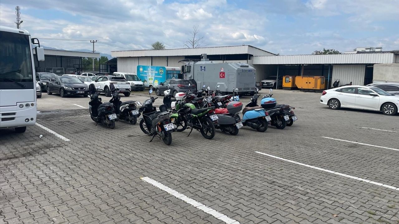 Düzce'de Motosikletlerde Gayriresmi Tadilat Operasyonu