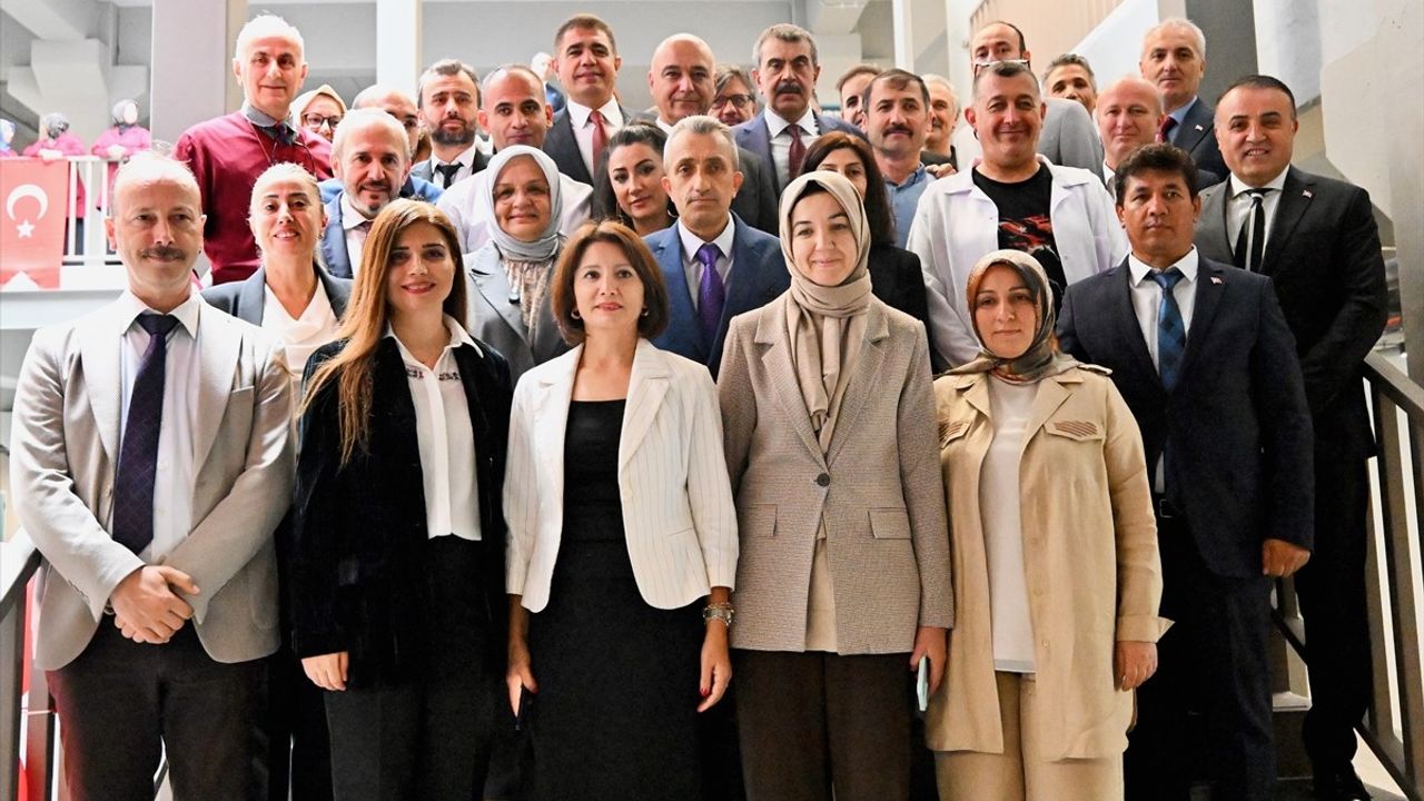 Düzce'de Okul Açılışı: Eğitimde İş Birliği Vurgusu