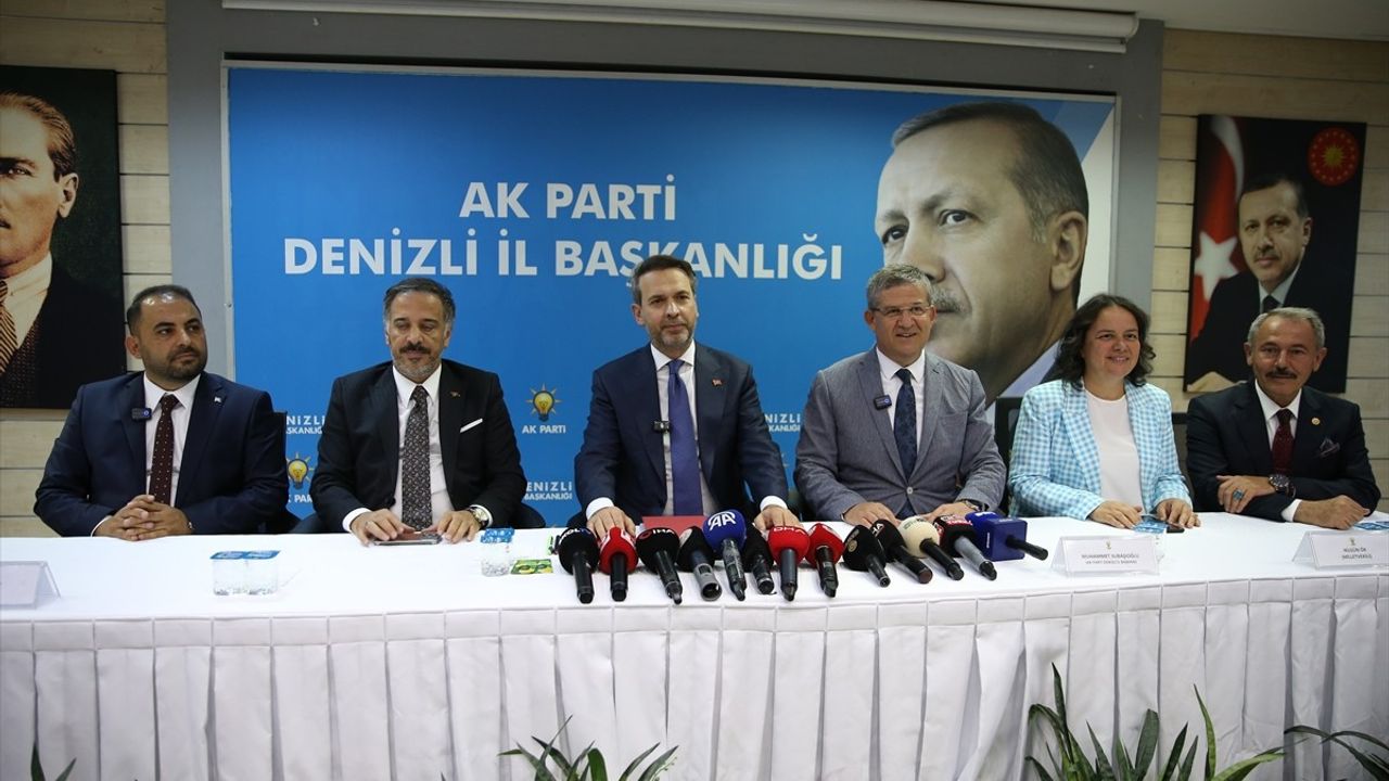 Enerji Bakanı Bayraktar Denizli'de AK Parti İl Başkanlığını Ziyaret Etti