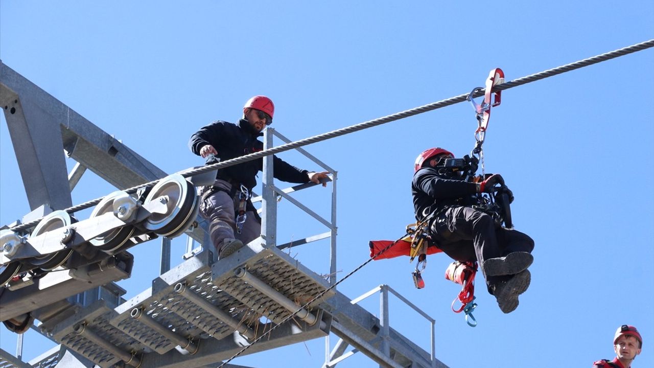 Erciyes Kayak Merkezi'nde Kurtarma Tatbikatları Başladı