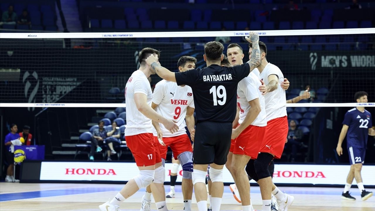 Erkekler Voleybol Dünya Şampiyonası: Türkiye Libya'yı Yorucu Bir Mücadeleyle Geçti
