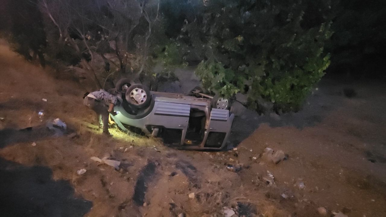 Erzincan'da Trafik Kazası: 3 Yaralı