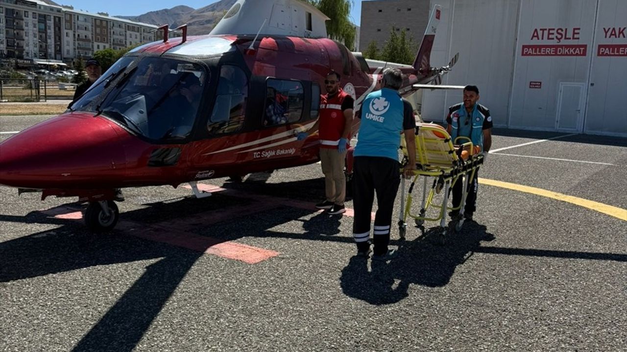 Erzurum'da Ambulans Helikopterle Hayat Kurtarma Operasyonu