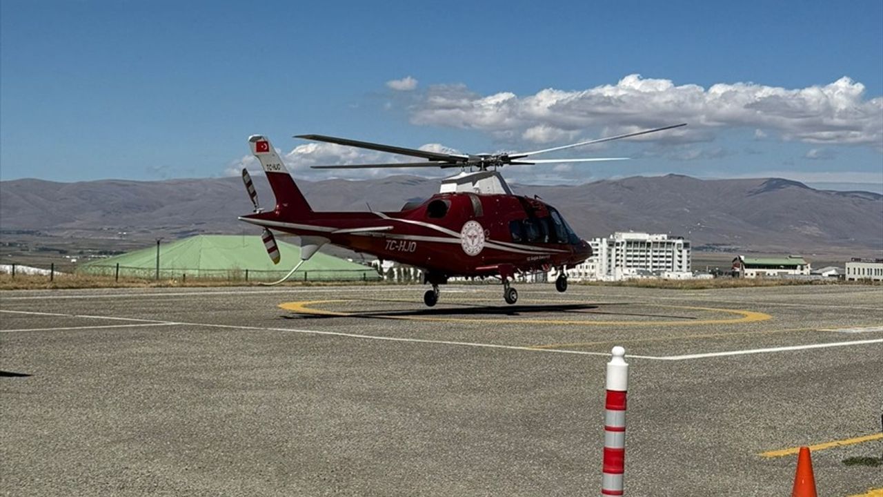 Erzurum'da Kalp Krizi Geçiren Hasta Ambulans Helikopterle Kurtarıldı