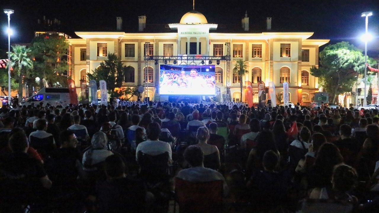 EuroBasket 2025 Finali Manisa'da Coşkuyla İzlendi