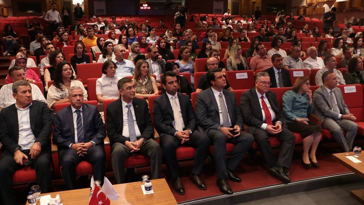 Gaziantep'te 11. Makine Halısı Tasarım Yarışması Düzenlendi
