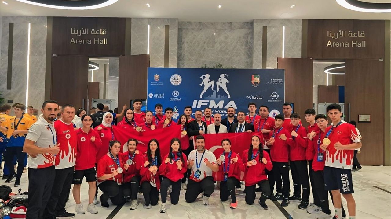 Genç Milli Muay Thai Takımı Dünya Şampiyonası'nda Başarıya İmza Attı
