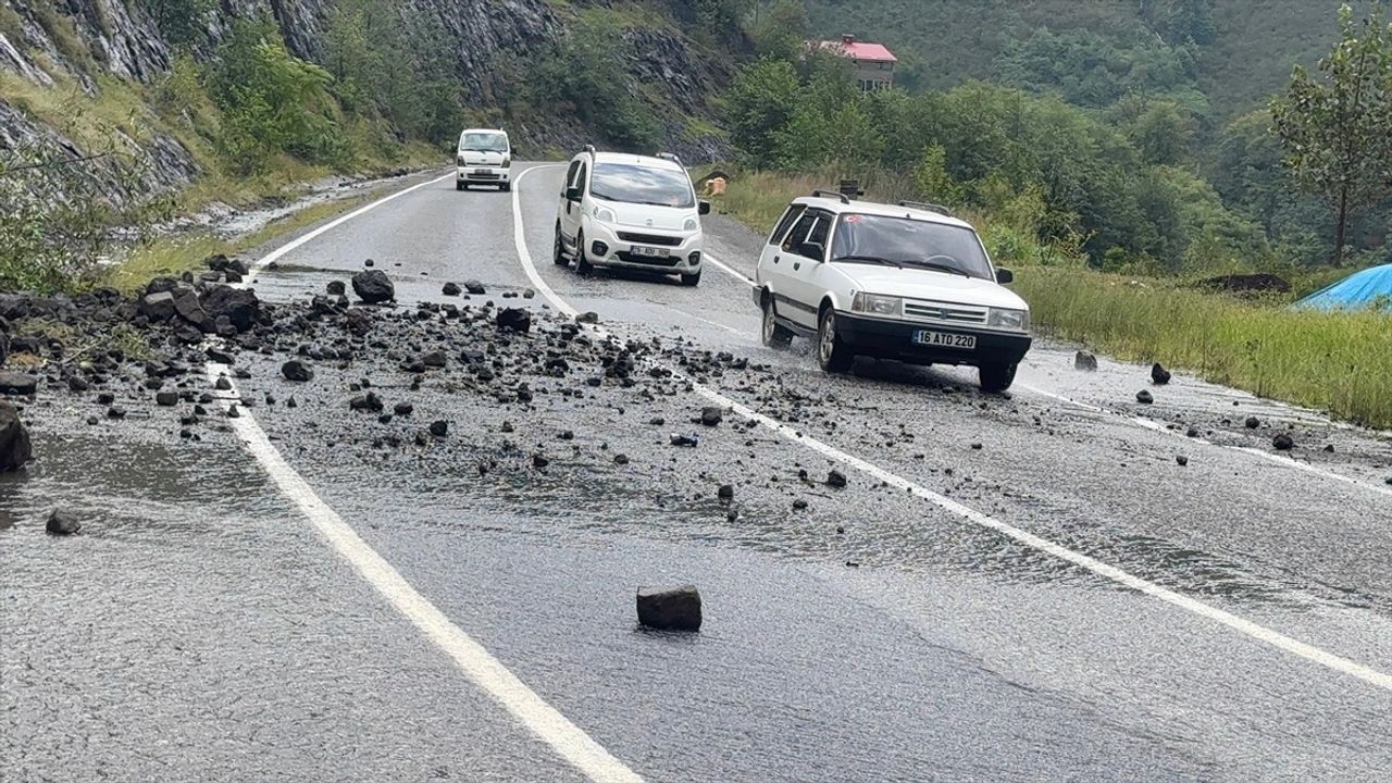 Giresun'da Sağanak Yağış ve Heyelanlar