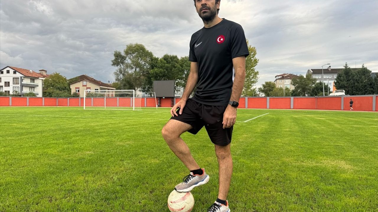 Görme Engelli Ertuğrul Demirel'in Futbol Tutkusu