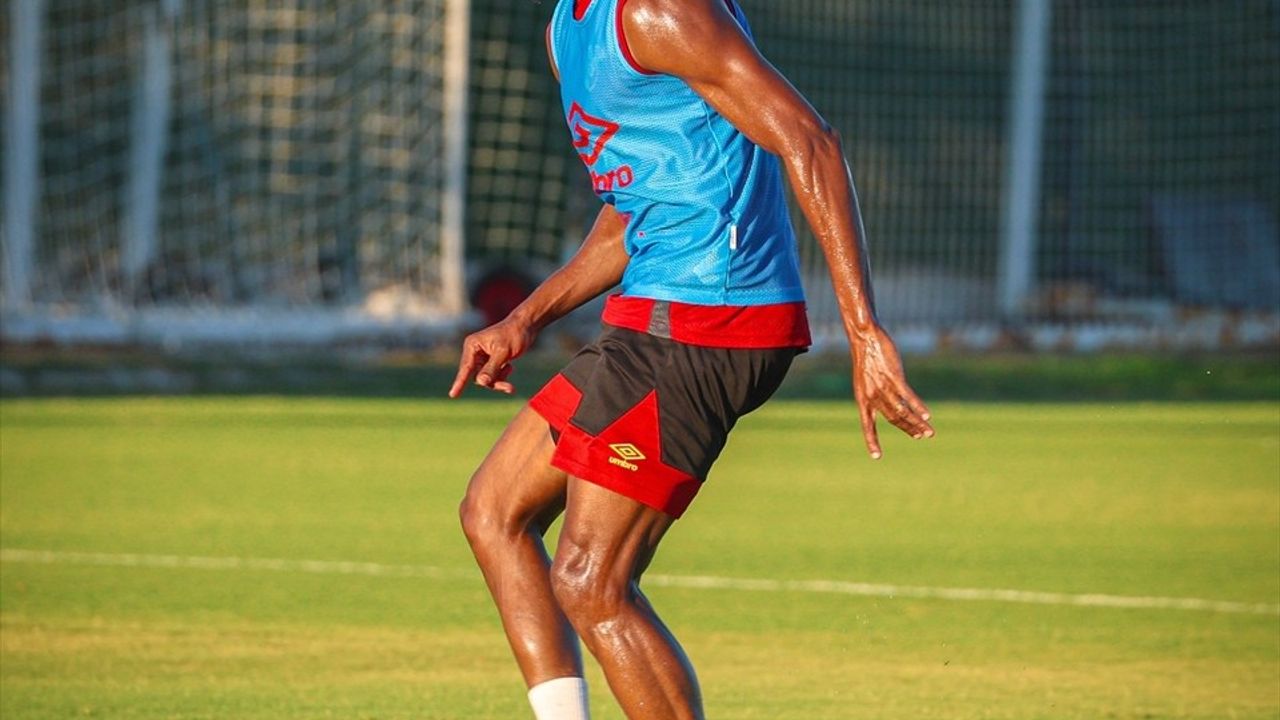 Göztepe Beşiktaş Maçının Hazırlıkları Devam Ediyor