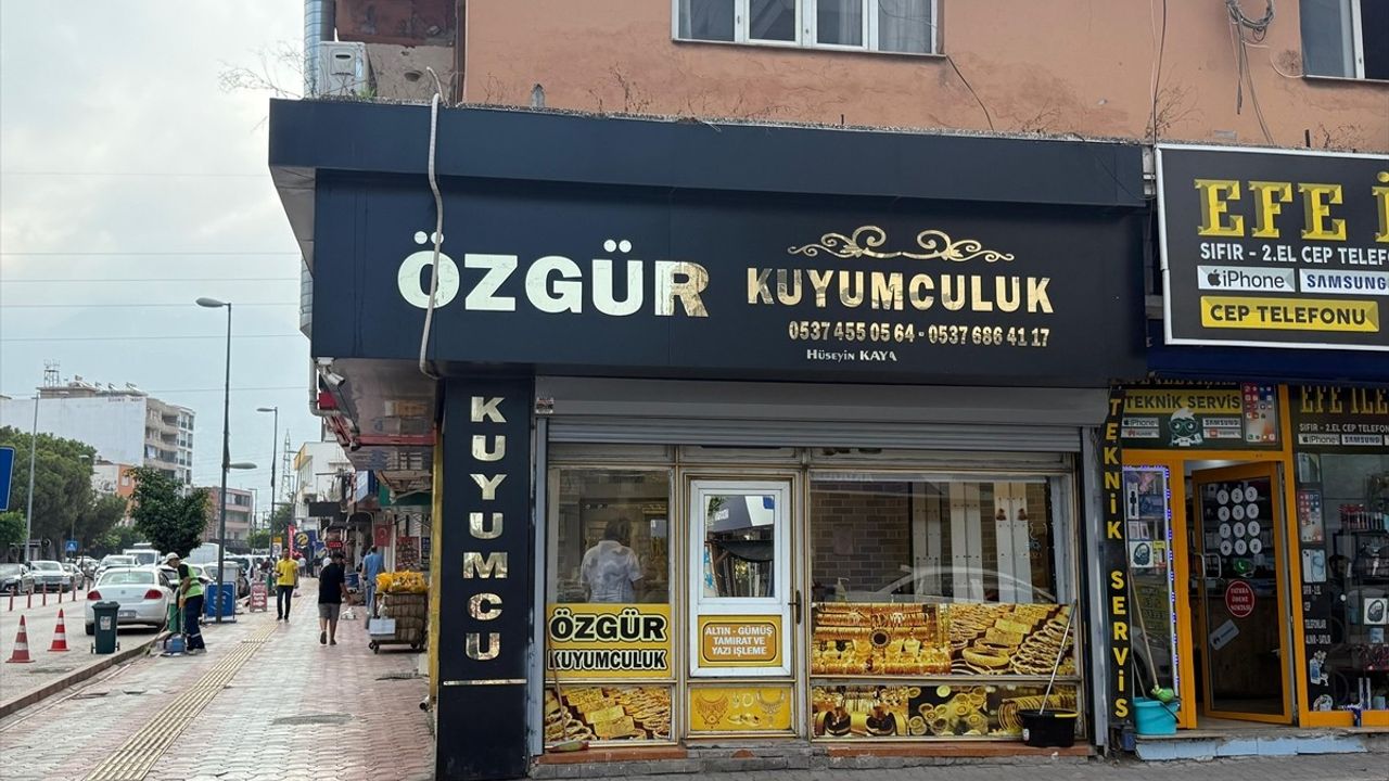 Hatay'da Kuyumcuya Yağma Girişimi: 3 Şüpheli Tutuklandı
