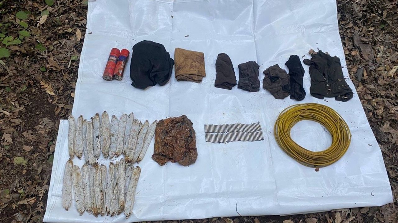 Hatay'da PKK/KCK'ya Ait Patlayıcılar Ele Geçirildi