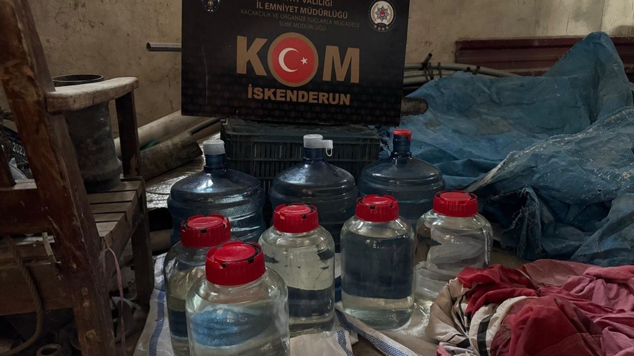 Hatay'da Sahte İçki ve Kaçak Sigara Operasyonunda 4 Gözaltı