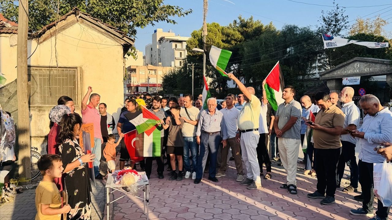 Hatay'dan Küresel Sumud Filosu'na Destek Gösterisi