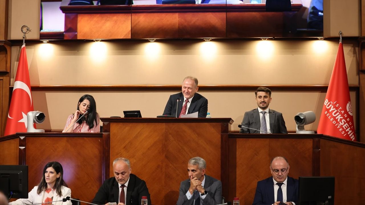 İBB Meclisi'nde Toplu Ulaşıma %30 Zam Kararı