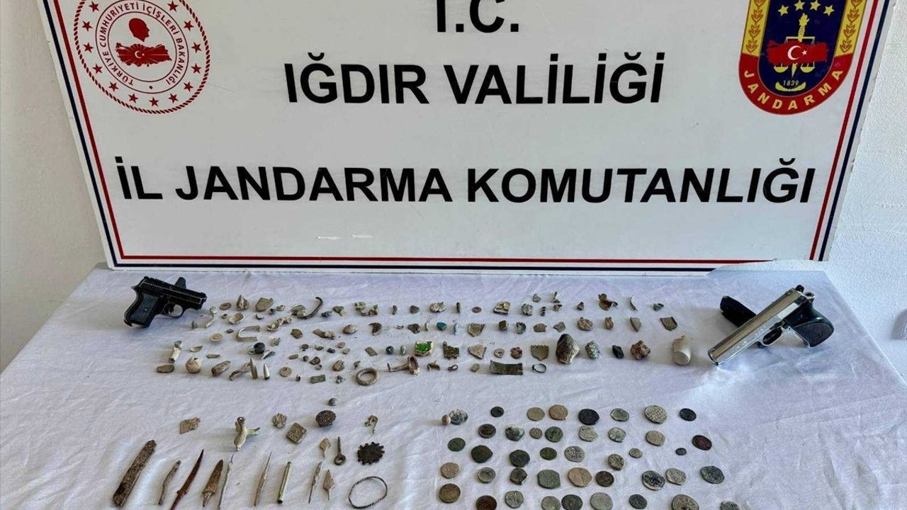 Iğdır'da Tarihi Eserler Ele Geçirildi