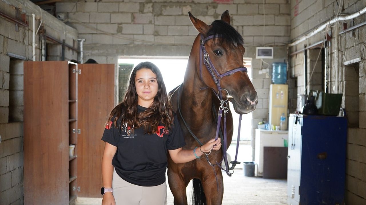 Isparta'nın Atlı Sporcuları Hırvatistan'da Türkiye'yi Temsil Edecek!
