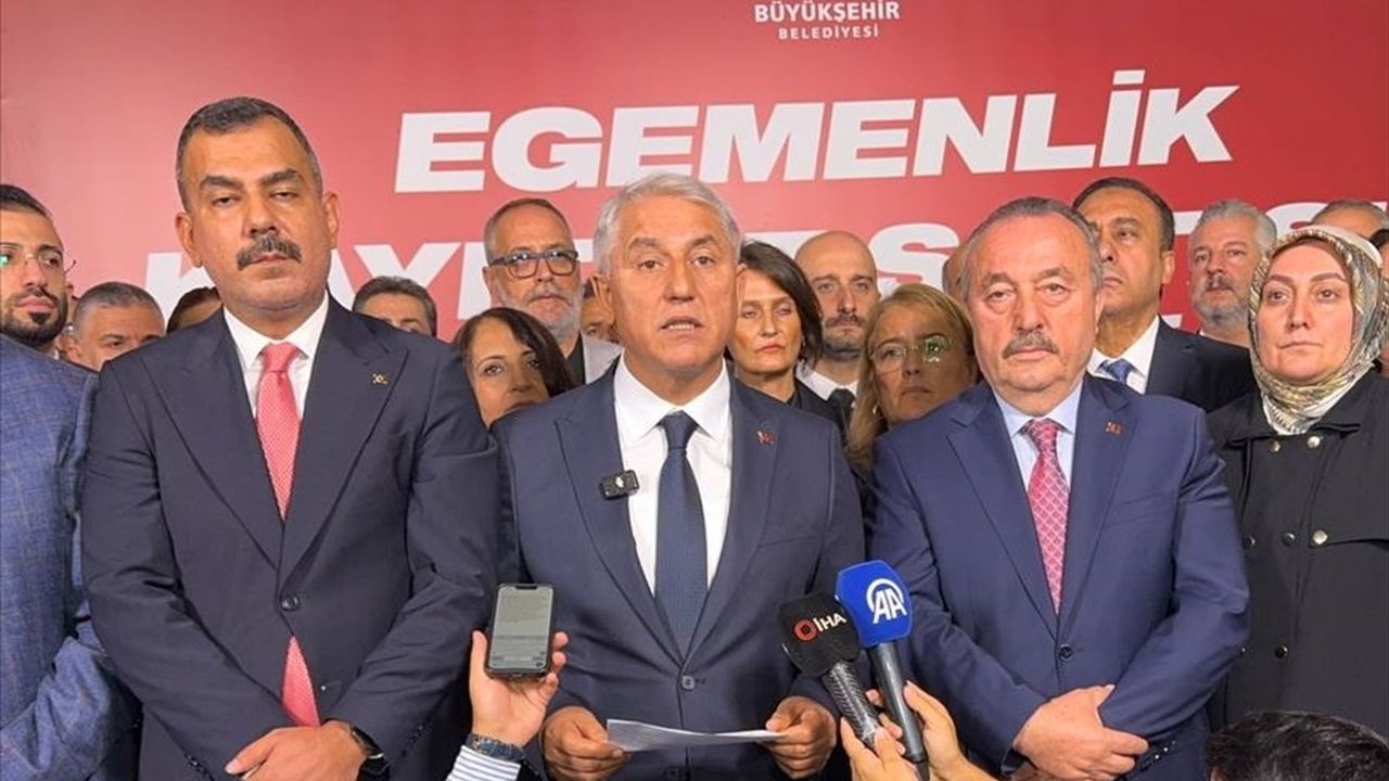 İstanbul Büyükşehir Meclisi Toplantısı Yeterli Çoğunluk Sağlanamadığı İçin Yapılamadı