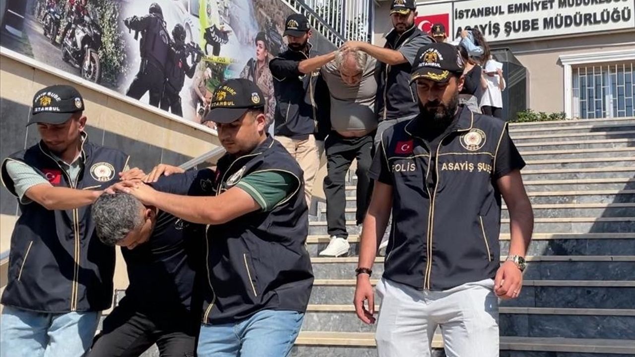 İstanbul'da Fuhuş Operasyonu: 2 Tutuklama ve 8 Kadın Kurtarıldı